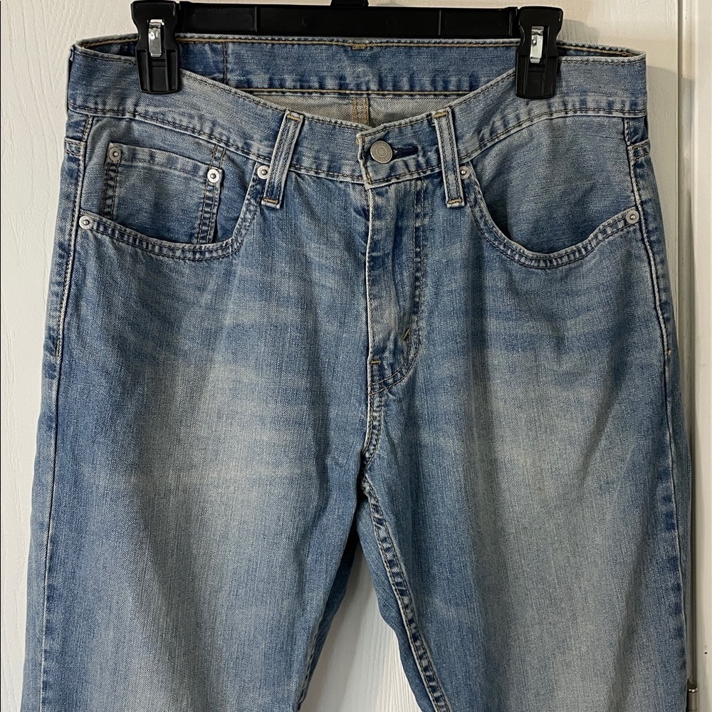 Levi's 559 Light Wash Men's Grungy Straight Leg Denim Jeans Size 31 X 30 - Picture 2 of 11